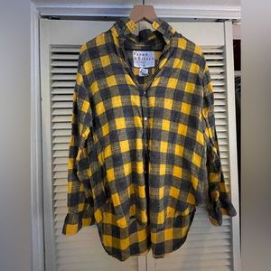 Frank and Eileen “Frank” linen button down Medium